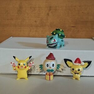 Lot 4 Pokemon Christmas Figure Toy 2" Jazwares Holiday Pikachu Rowlet Bulbasaur